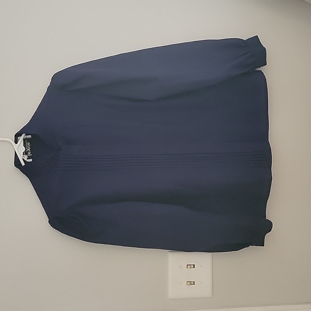 Women's button-down dress shirt